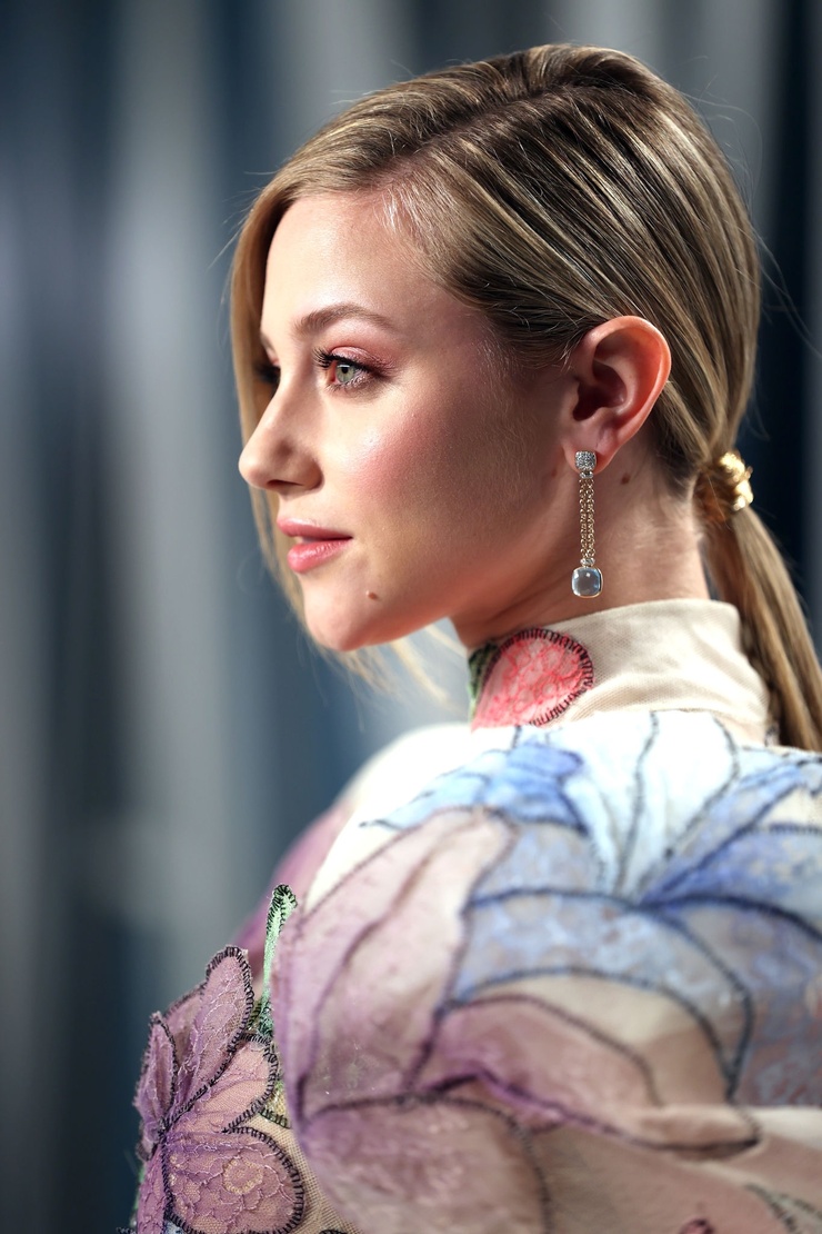 Lili Reinhart