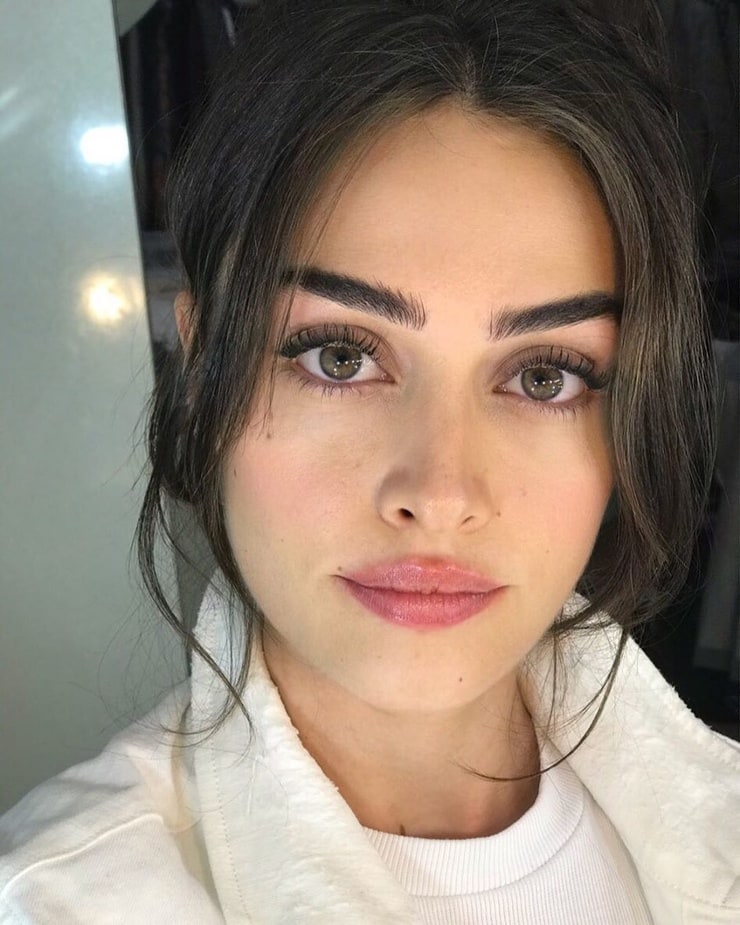 Esra Bilgiç Esra Bilgiç