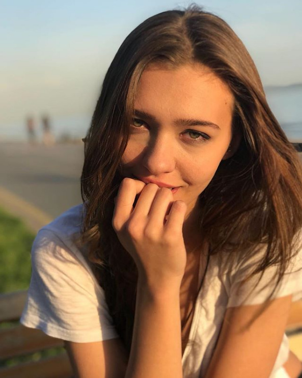Melisa Döngel Melisa Döngel