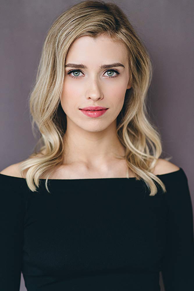 Genevieve DeGraves