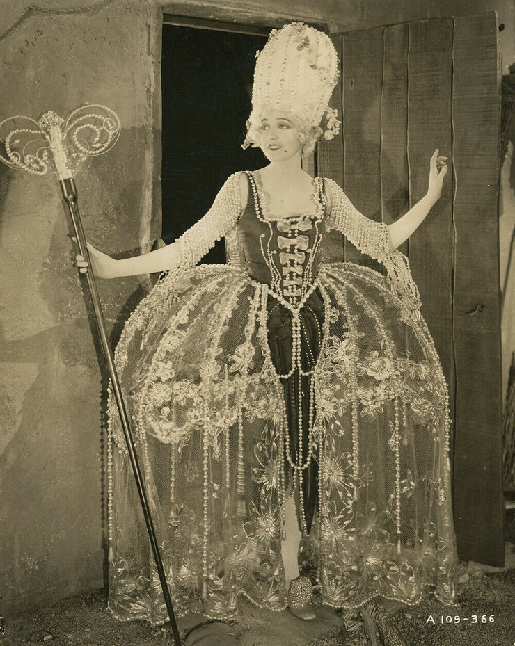 Agnes Ayres