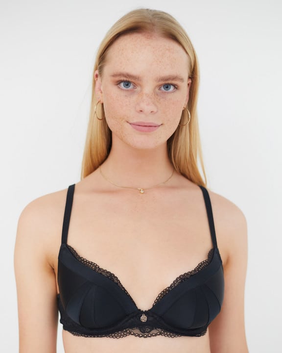 Sophia Sparrow