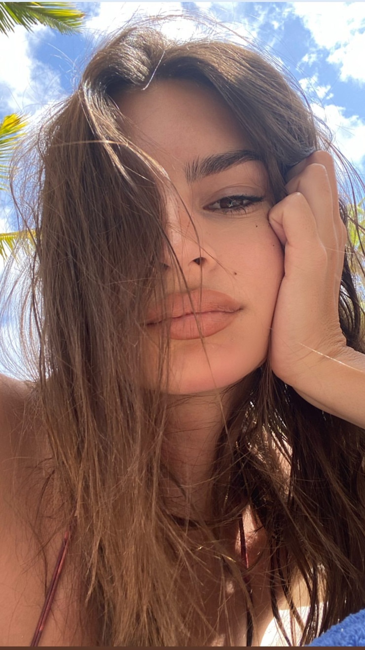 Emily Ratajkowski