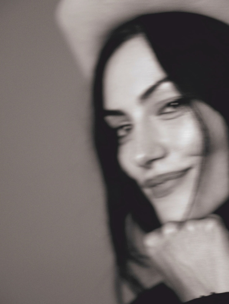 Phoebe Tonkin