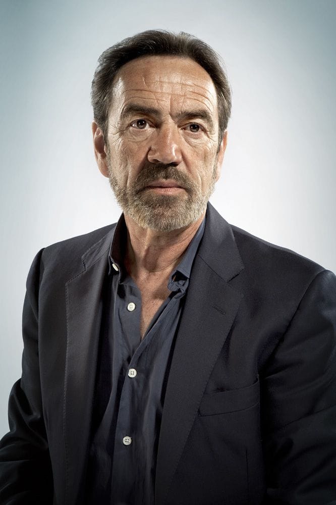 Picture of Robert Lindsay