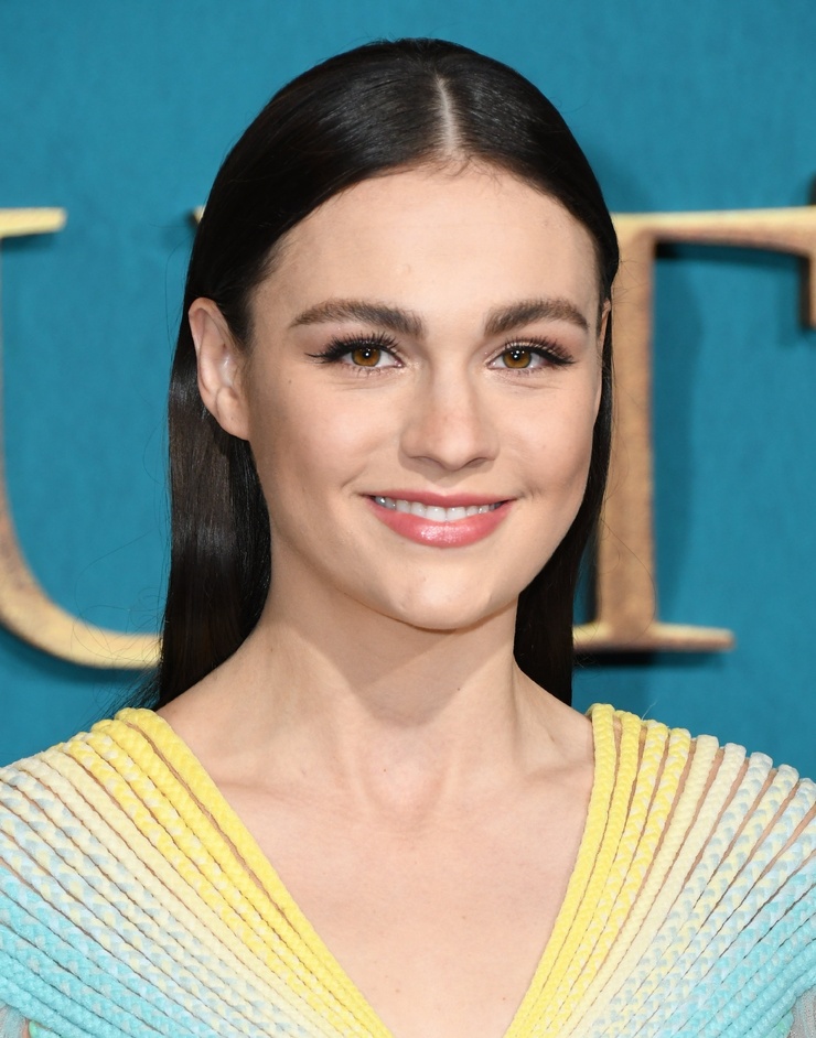 Sophie Skelton