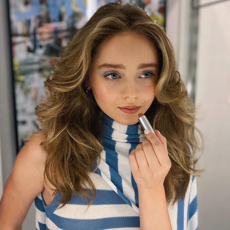 Madeleine Arthur