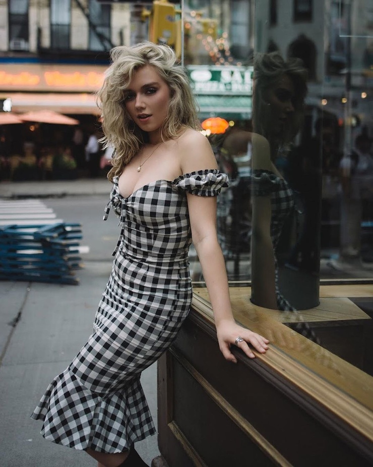 Elizabeth Wheeland Elizabeth Wheeland