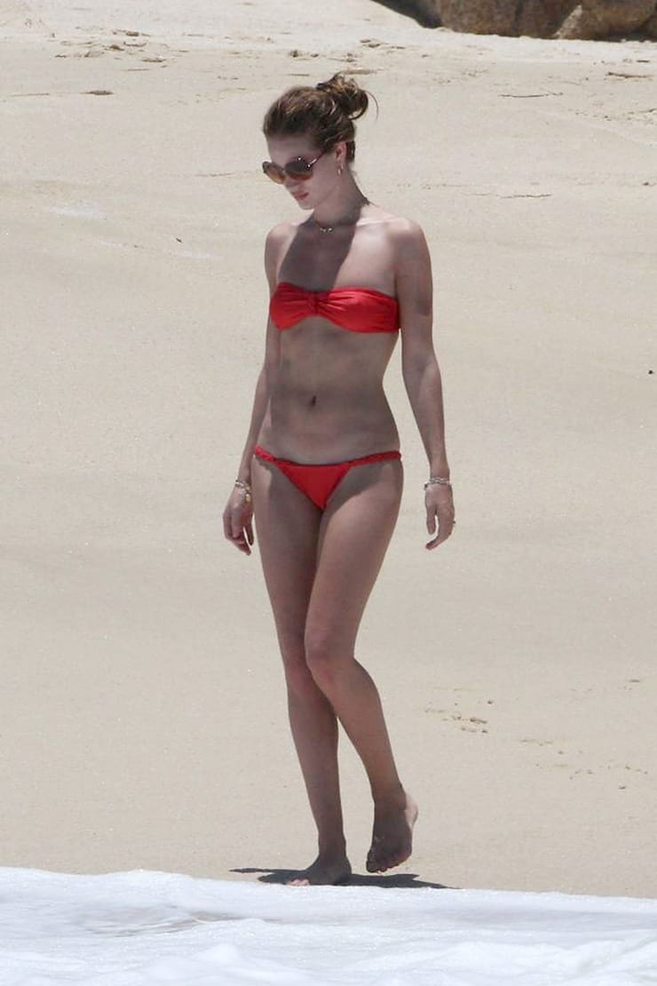Rosie Huntington-Whiteley Rosie Huntington-Whiteley