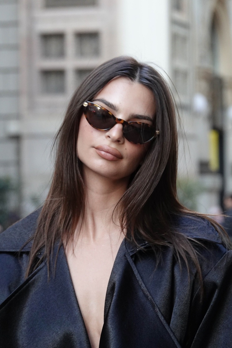 Emily Ratajkowski