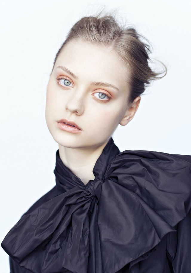 Nastya Kusakina Nastya Kusakina