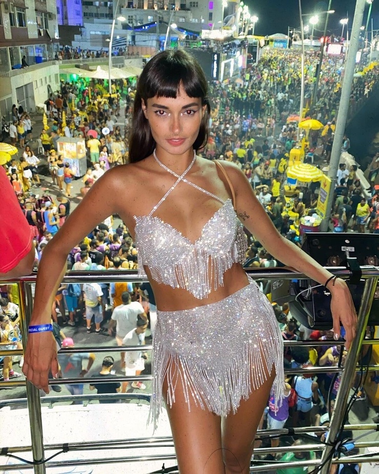 Gizele Oliveira Gizele Oliveira