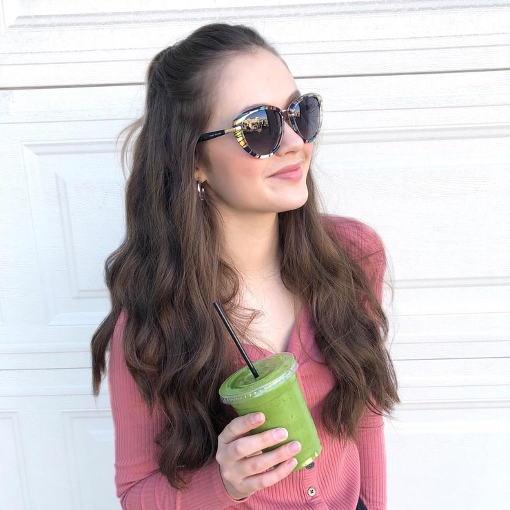Olivia Sanabia Olivia Sanabia