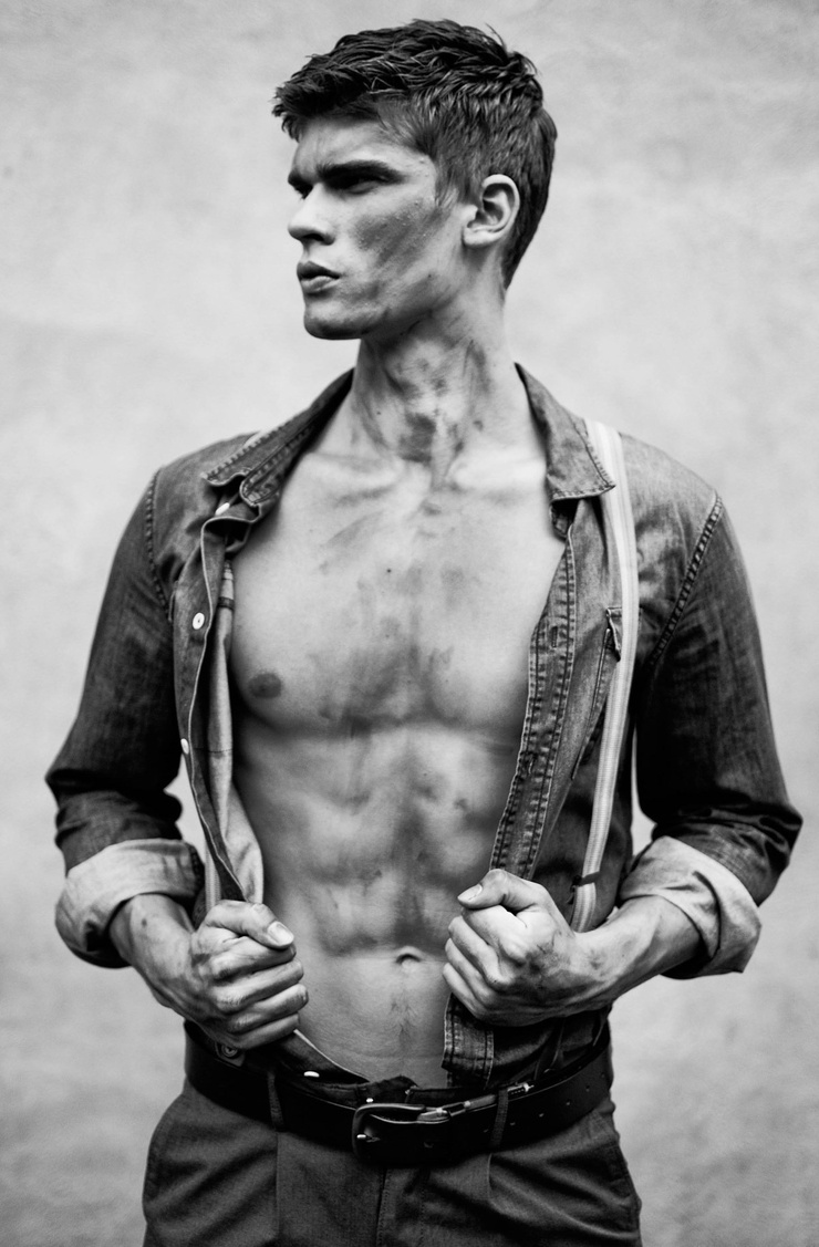 Jon Hjelholt