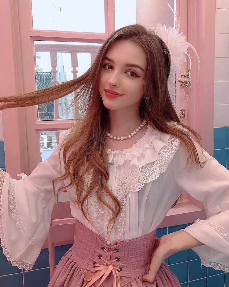 Elina Karimova Elina Karimova