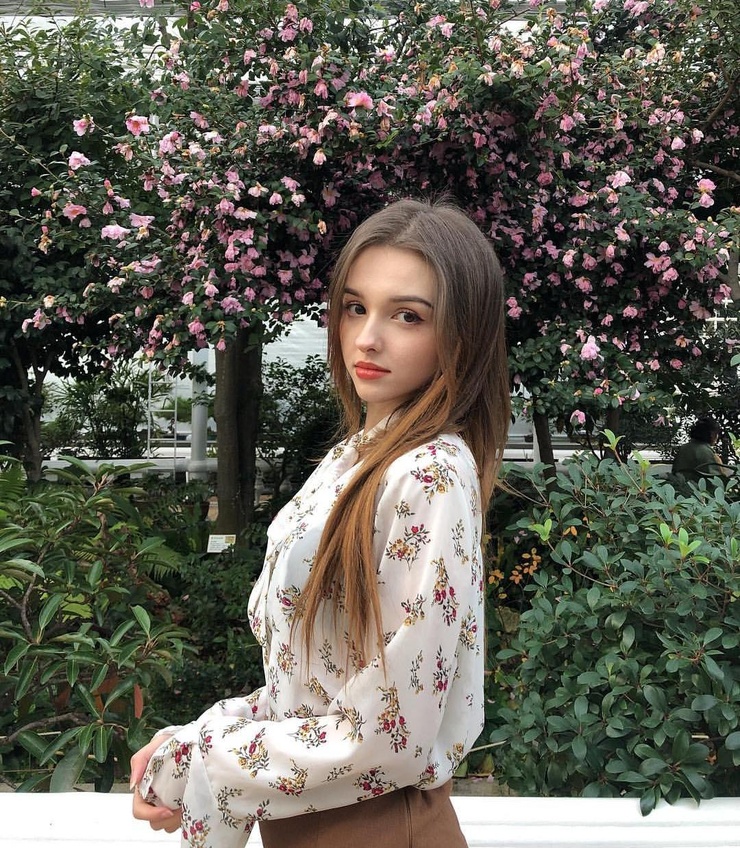 Elina Karimova Elina Karimova