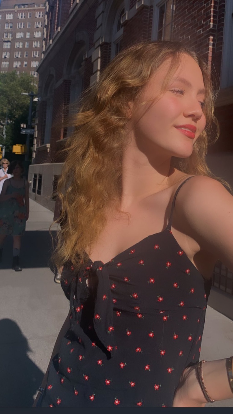Iris Apatow