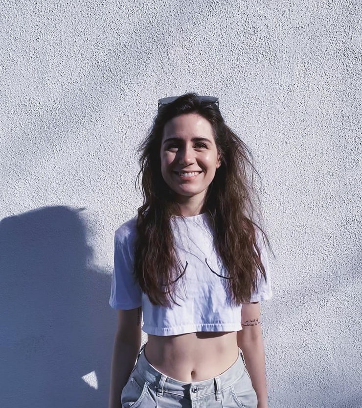 Dodie Clark