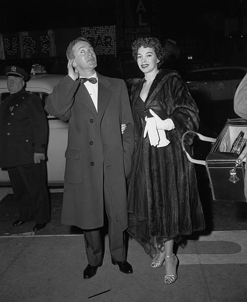 Red Buttons Red Buttons