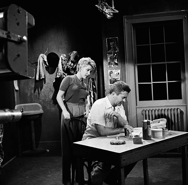 Gloria DeHaven, Red Buttons