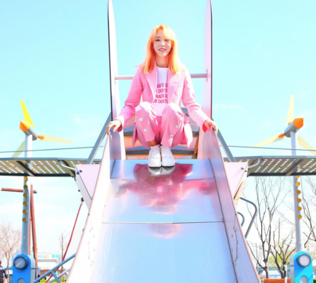 Moon Byul Yi Moon Byul Yi