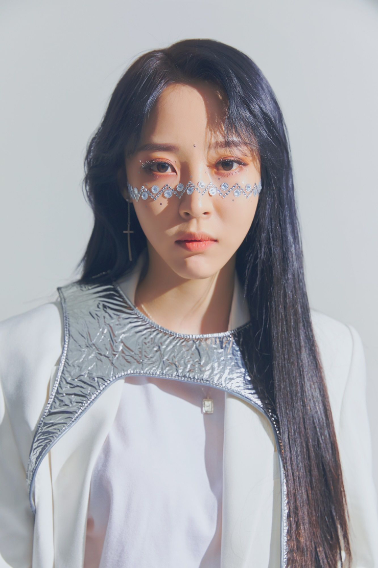 Moon Byul Yi Moon Byul Yi