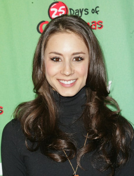 Troian Bellisario