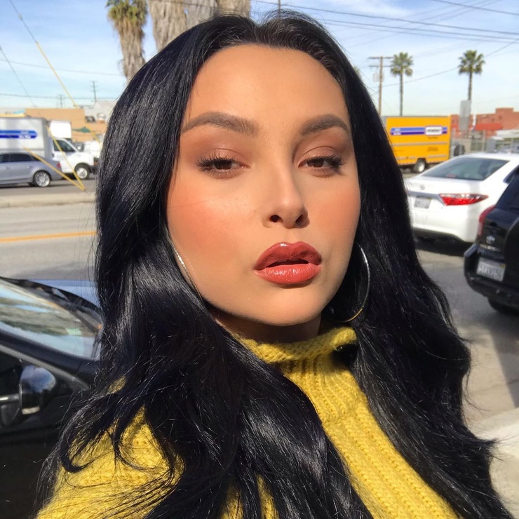 Image of Zoey Luna