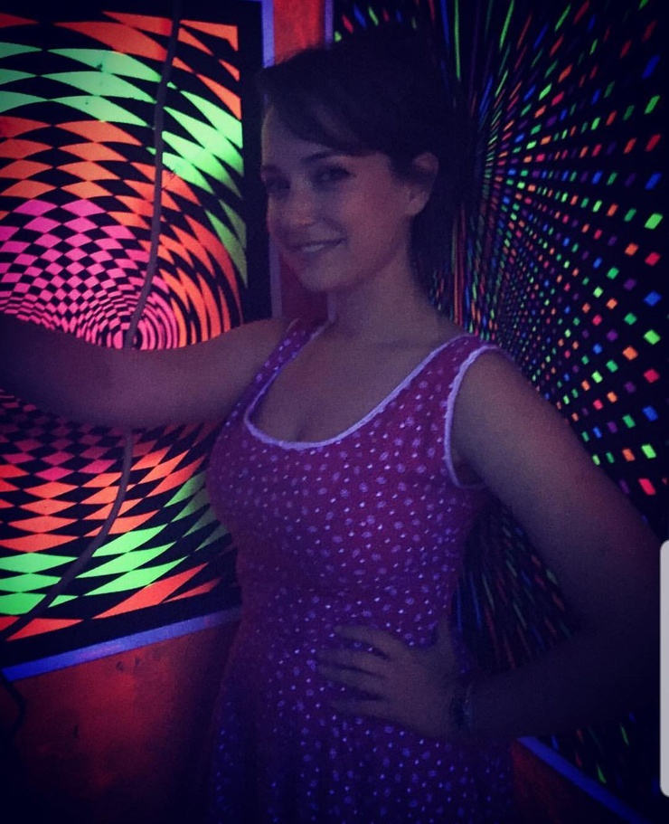Milana Vayntrub Milana Vayntrub