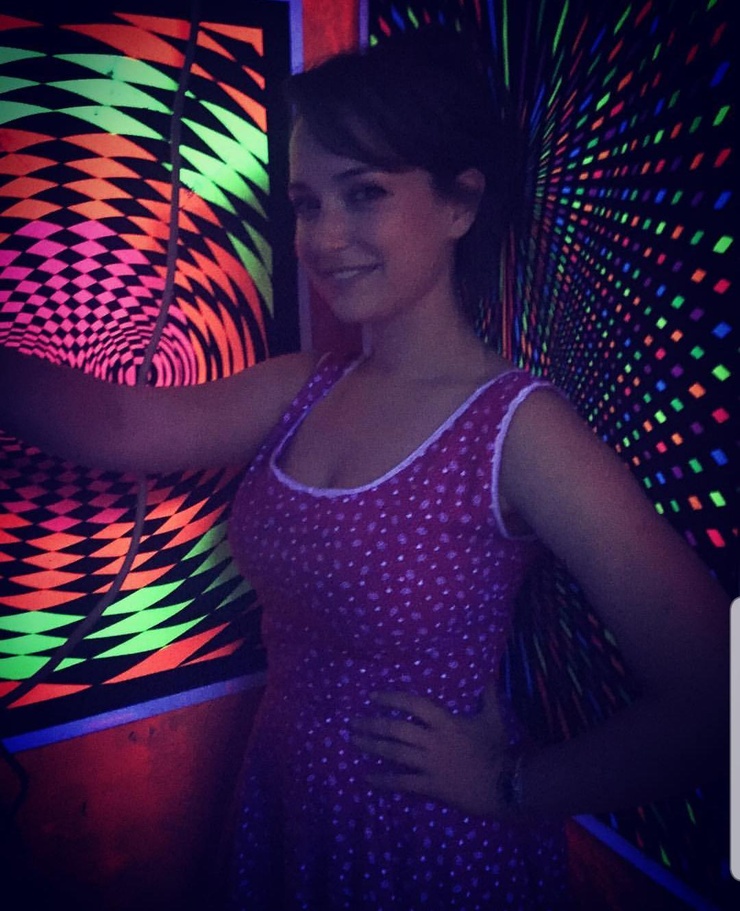 Milana Vayntrub