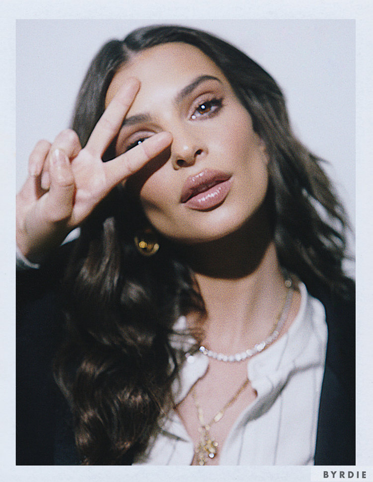 Emily Ratajkowski