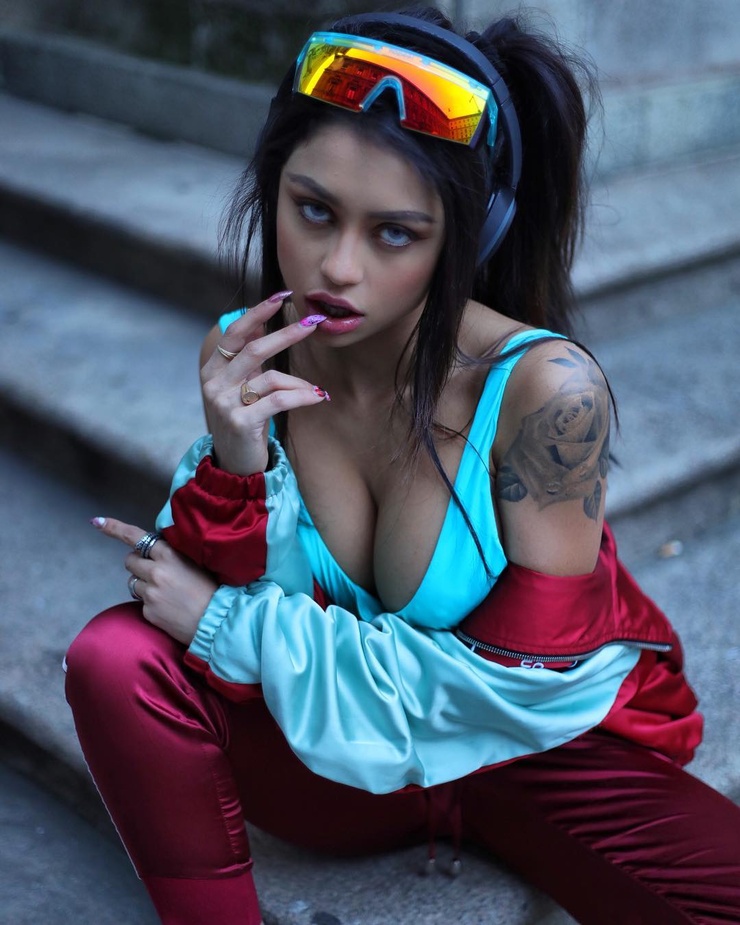 Christina Bertevello Christina Bertevello