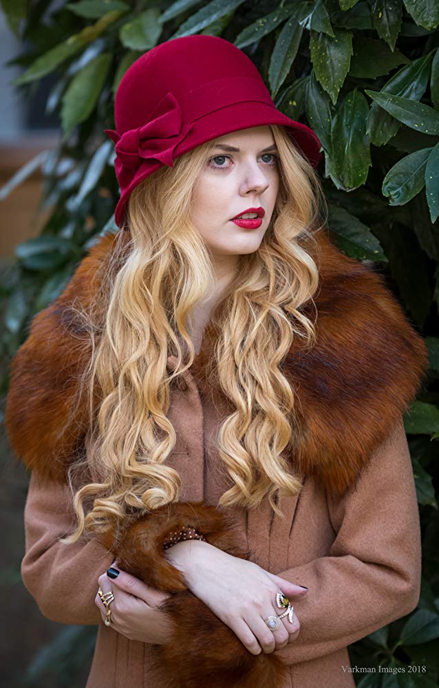 Ayvianna Snow