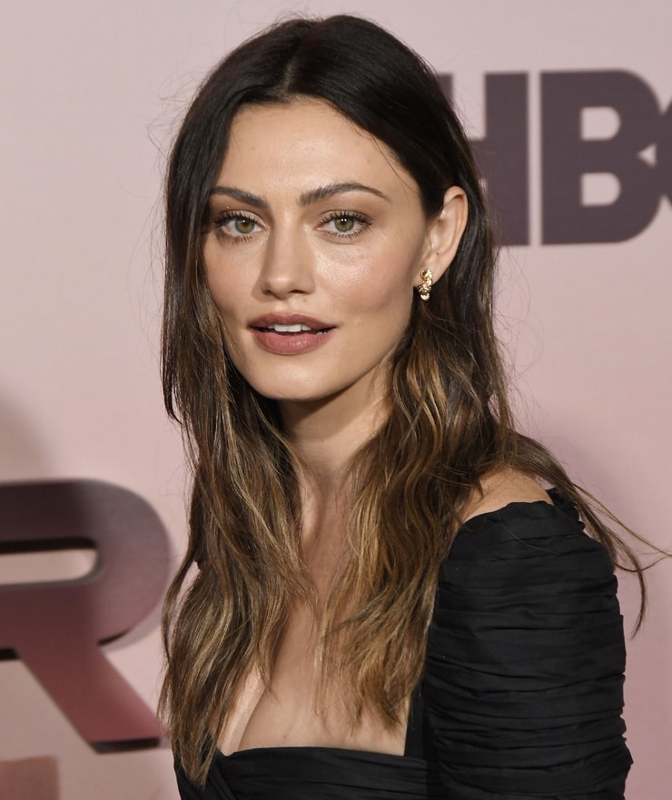 Picture Of Phoebe Tonkin