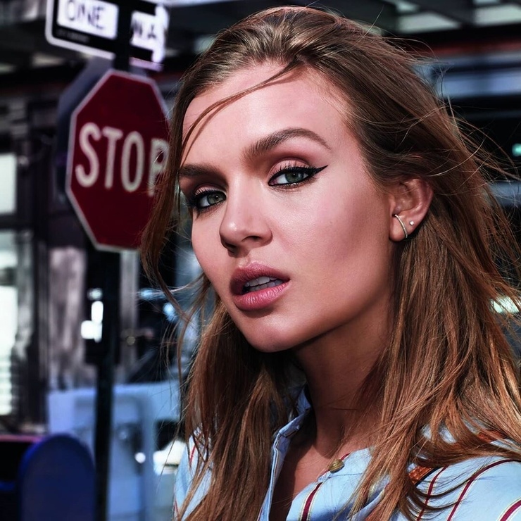 Josephine Skriver Josephine Skriver
