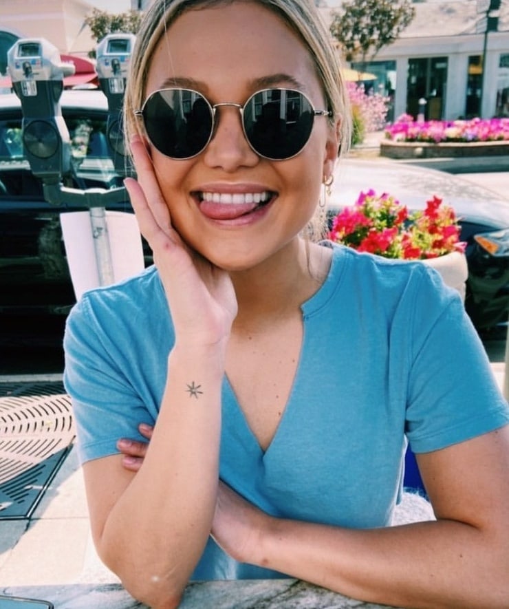 Olivia Holt