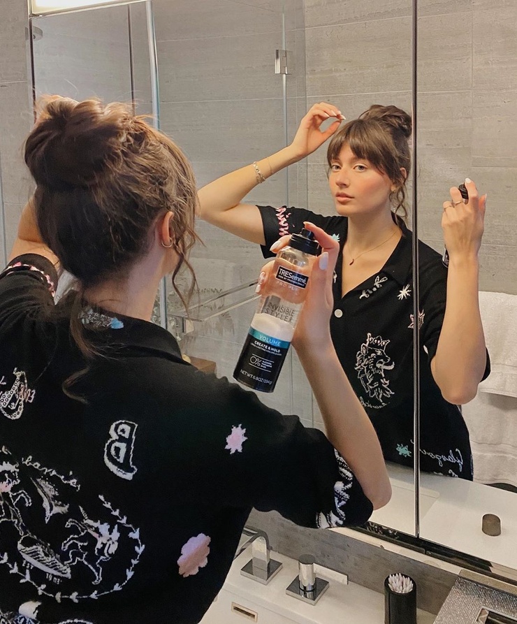 Jessica Clements Jessica Clements