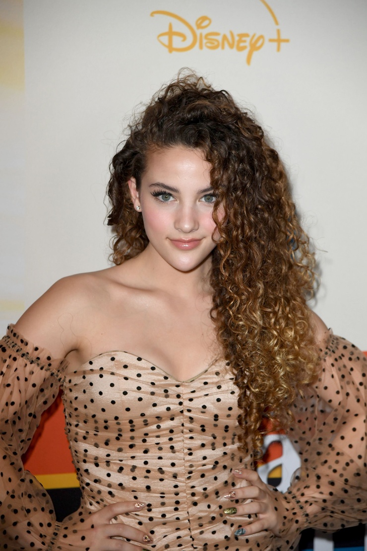Sofie Dossi
