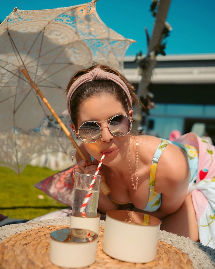 Amanda Cerny Amanda Cerny