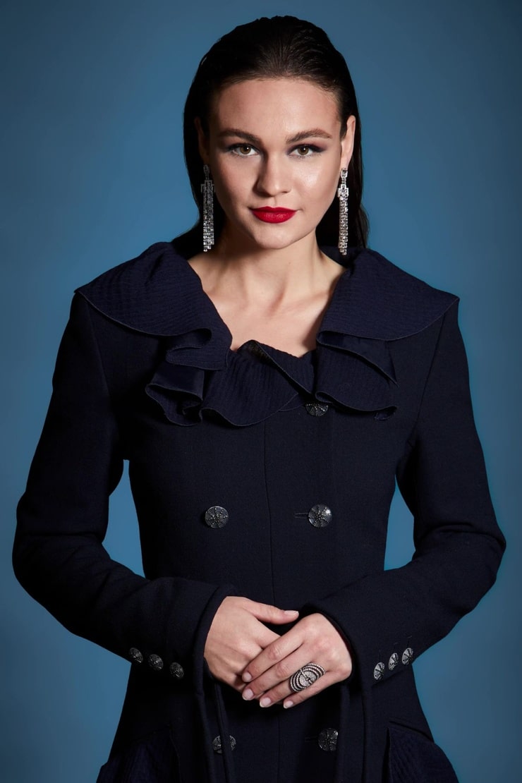 Sophie Skelton Sophie Skelton