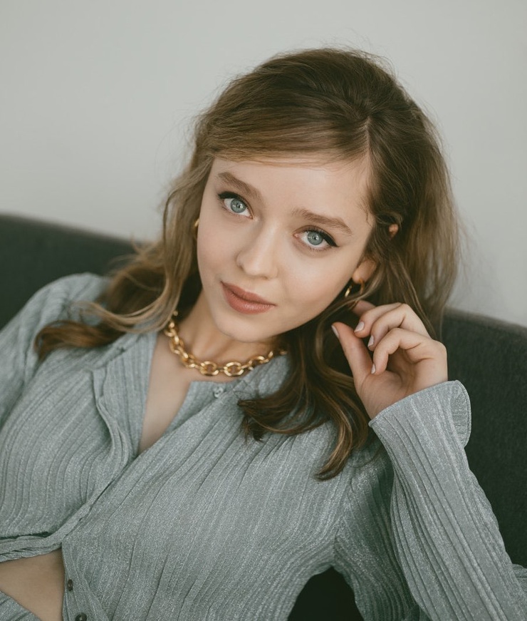 Madeleine Arthur Madeleine Arthur