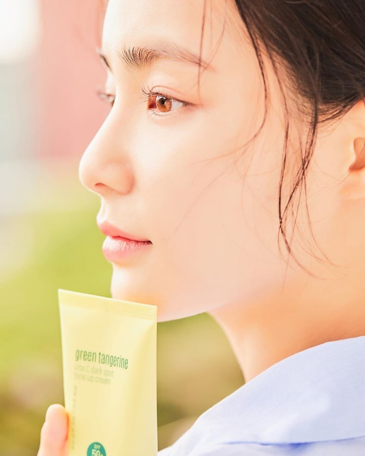 Suzu Hong Suzu Hong