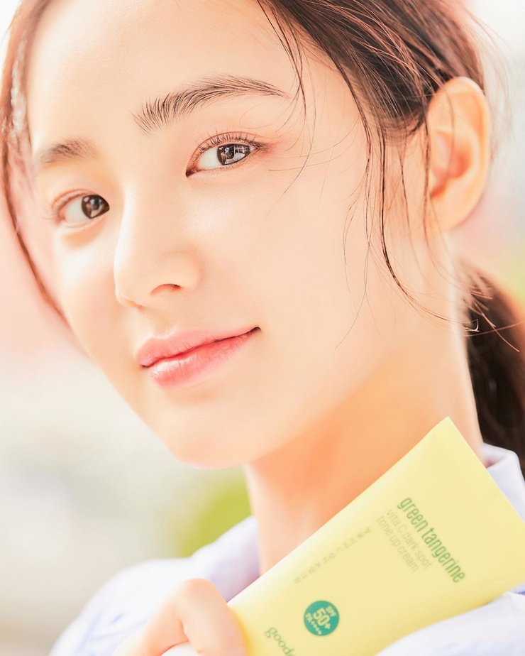 Suzu Hong Suzu Hong