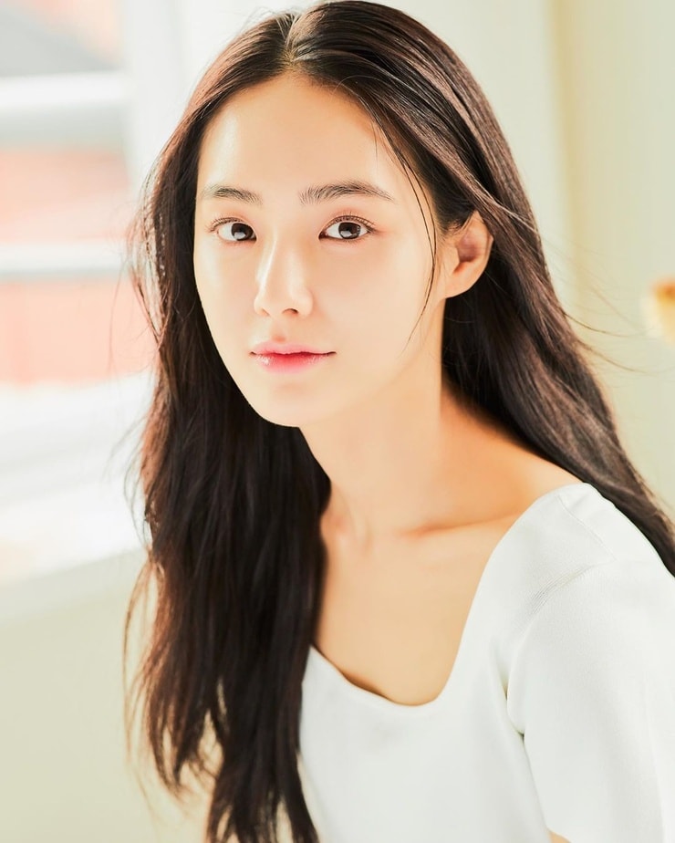 Suzu Hong Suzu Hong