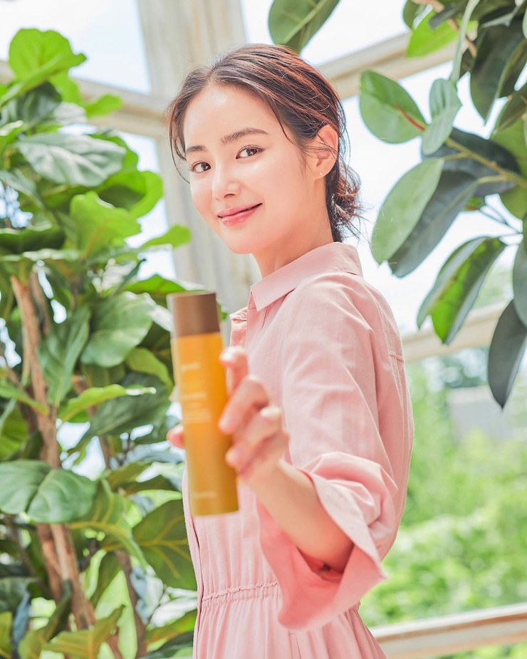 Suzu Hong Suzu Hong