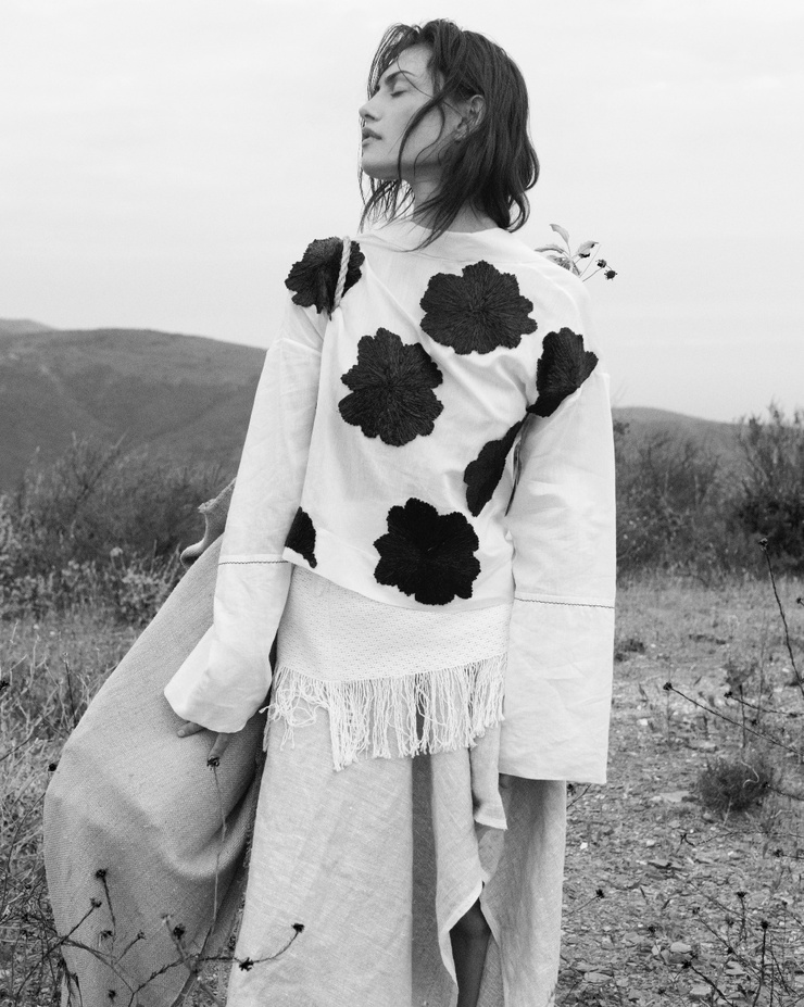 Phoebe Tonkin