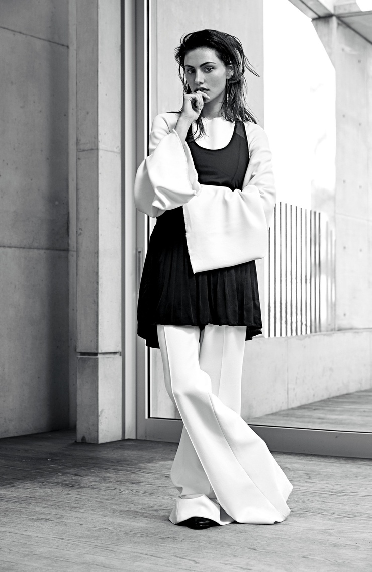 Phoebe Tonkin