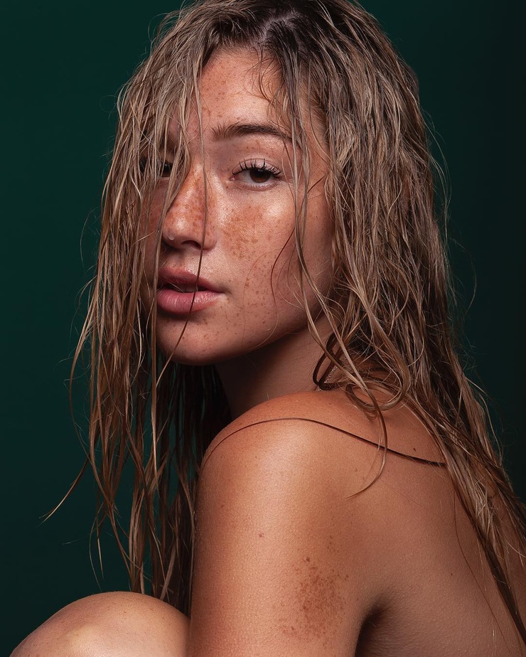 Picture of Kayla Jones ()