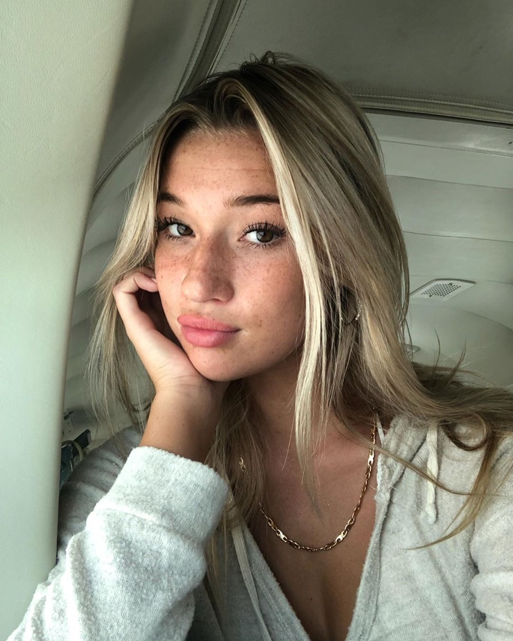 Image of Kayla Jones ()