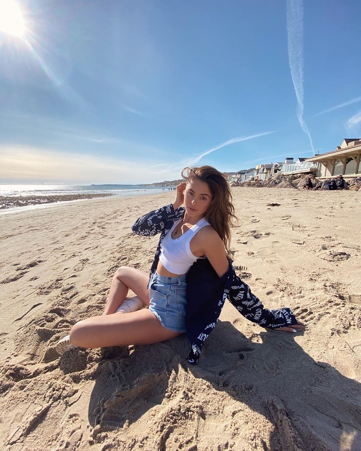 Daniella Beckerman Daniella Beckerman
